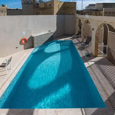 4 Bedroom Holiday With Private Pool Nyaraló
