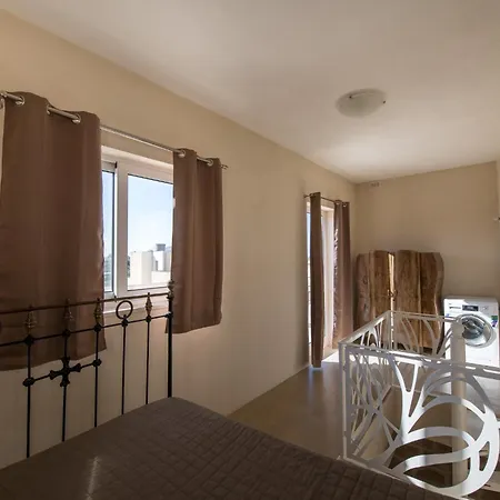 4 Bedroom Holiday With Private Pool Nyaraló